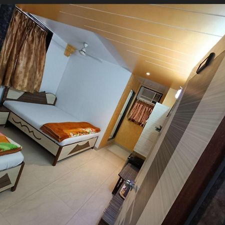 מומביי Hotel Broadway Colaba מראה חיצוני תמונה