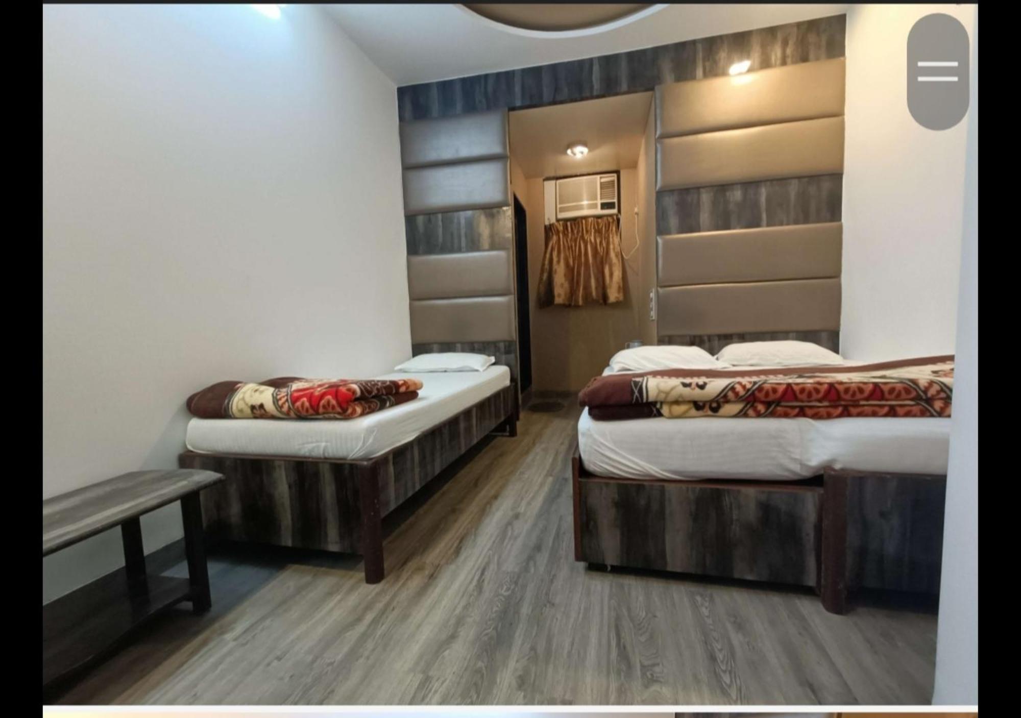 מומביי Hotel Broadway Colaba מראה חיצוני תמונה