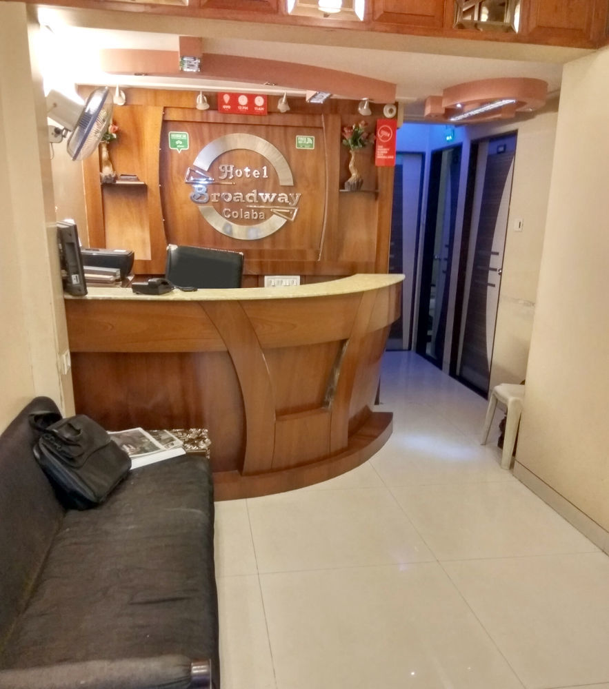 מומביי Hotel Broadway Colaba מראה חיצוני תמונה