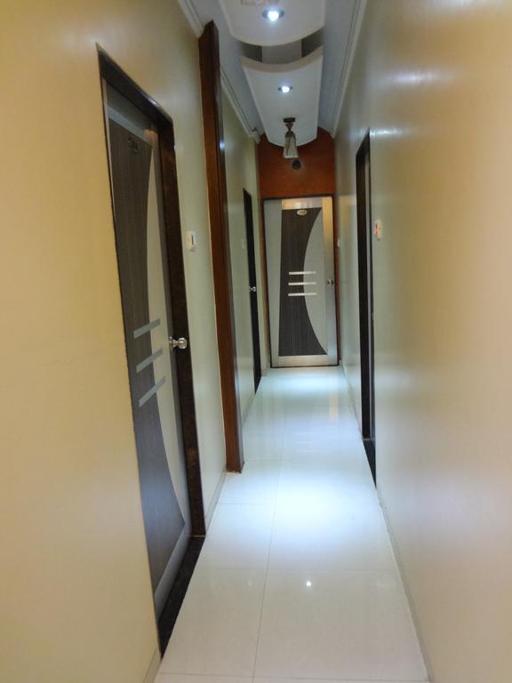 מומביי Hotel Broadway Colaba מראה חיצוני תמונה